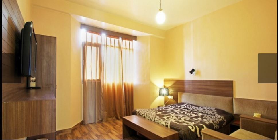 Oyo 8917 Hotel Crystal Palace Шимла Экстерьер фото