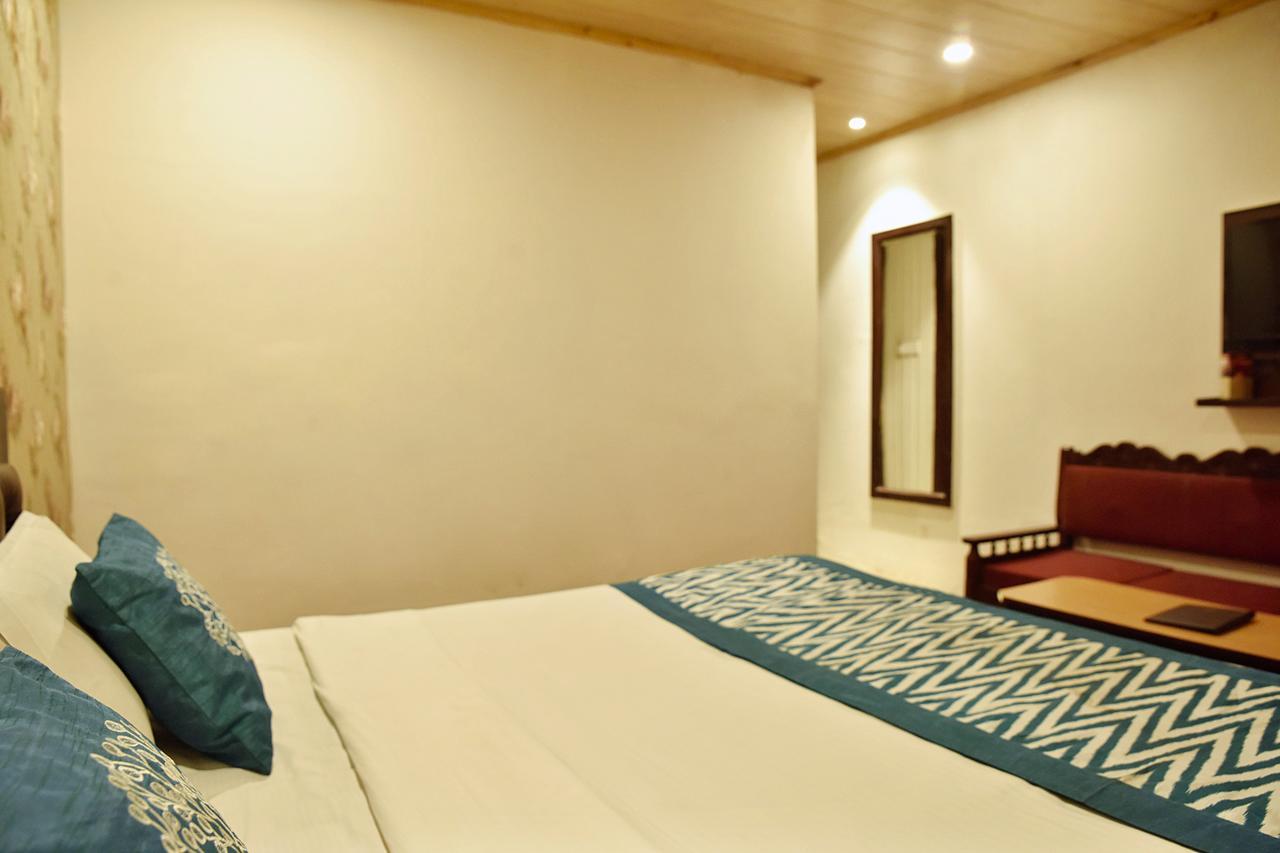 Oyo 8917 Hotel Crystal Palace Шимла Экстерьер фото
