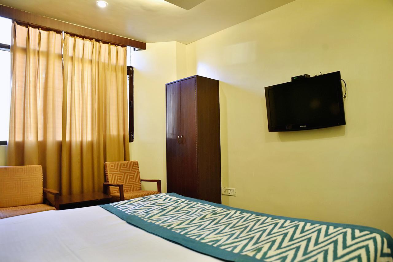 Oyo 8917 Hotel Crystal Palace Шимла Экстерьер фото
